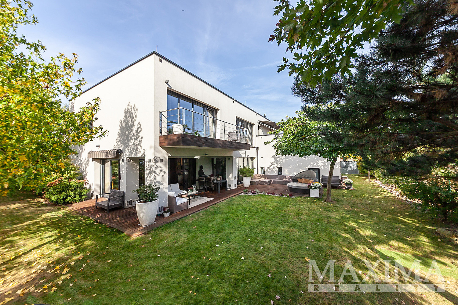 Prodej domu 411 m² s pozemkem 828 m²