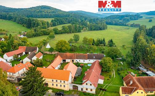 Prodej domu 540 m² s pozemkem 2 839 m², Lhenice - Třešňový Újezdec, okres Prachatice