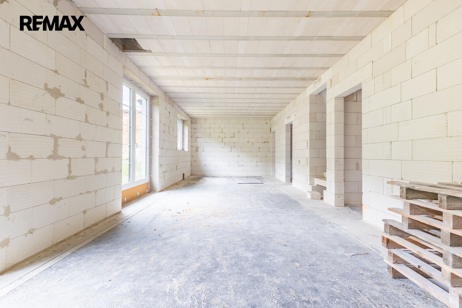 Prodej domu 169 m² s pozemkem 252 m² – fotografie 2