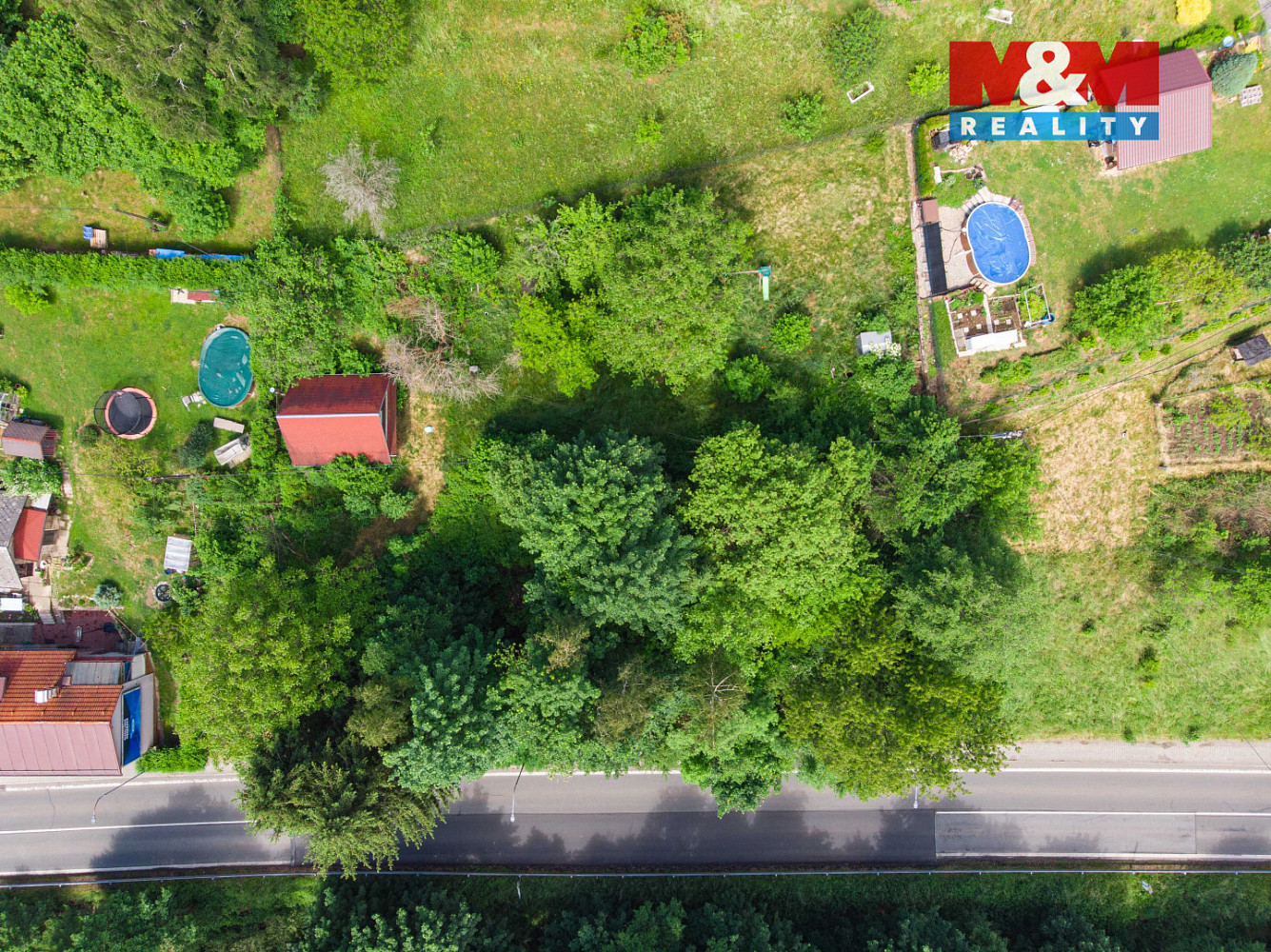 Prodej stavebního pozemku 1 977 m² – fotografie 2