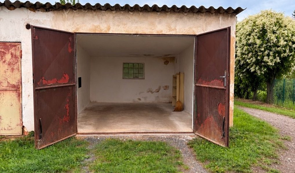PRODEJ GARÁŽE 22 m2 na vlastním pozemku VEJPRNICE, Vejprnice – náhled fotky 4