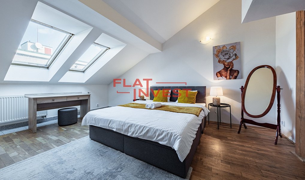 Prodej bytu 6+kk 294 m², Praha – náhled fotky 3