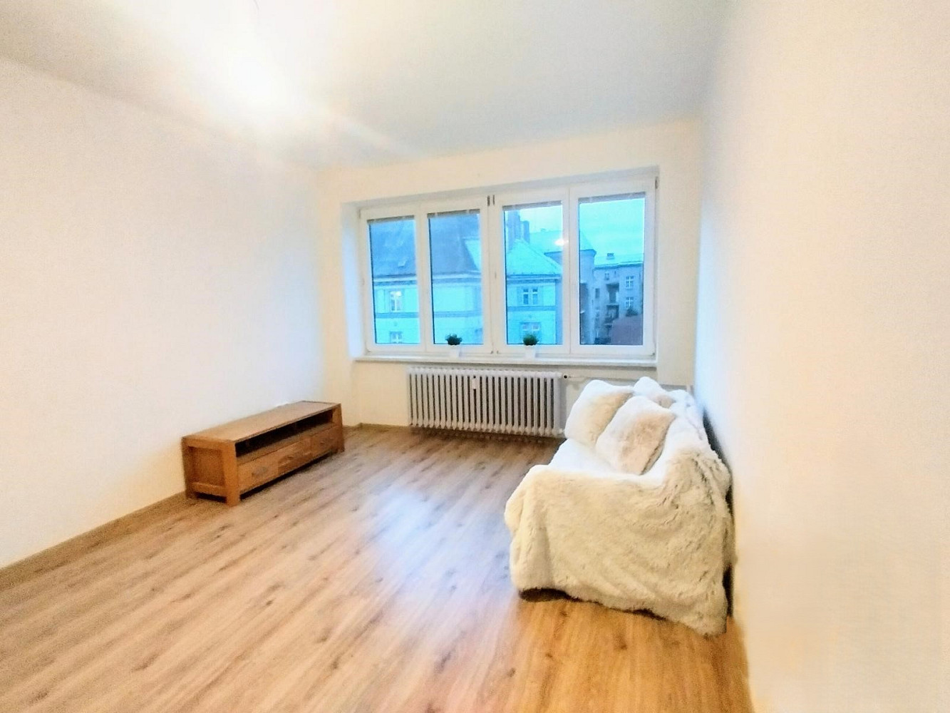 Pronájem bytu 1+1 35 m² - Widok 4
