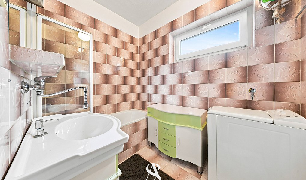 Prodej domu 179 m² s pozemkem 971 m², Rychvald – náhled fotky 9