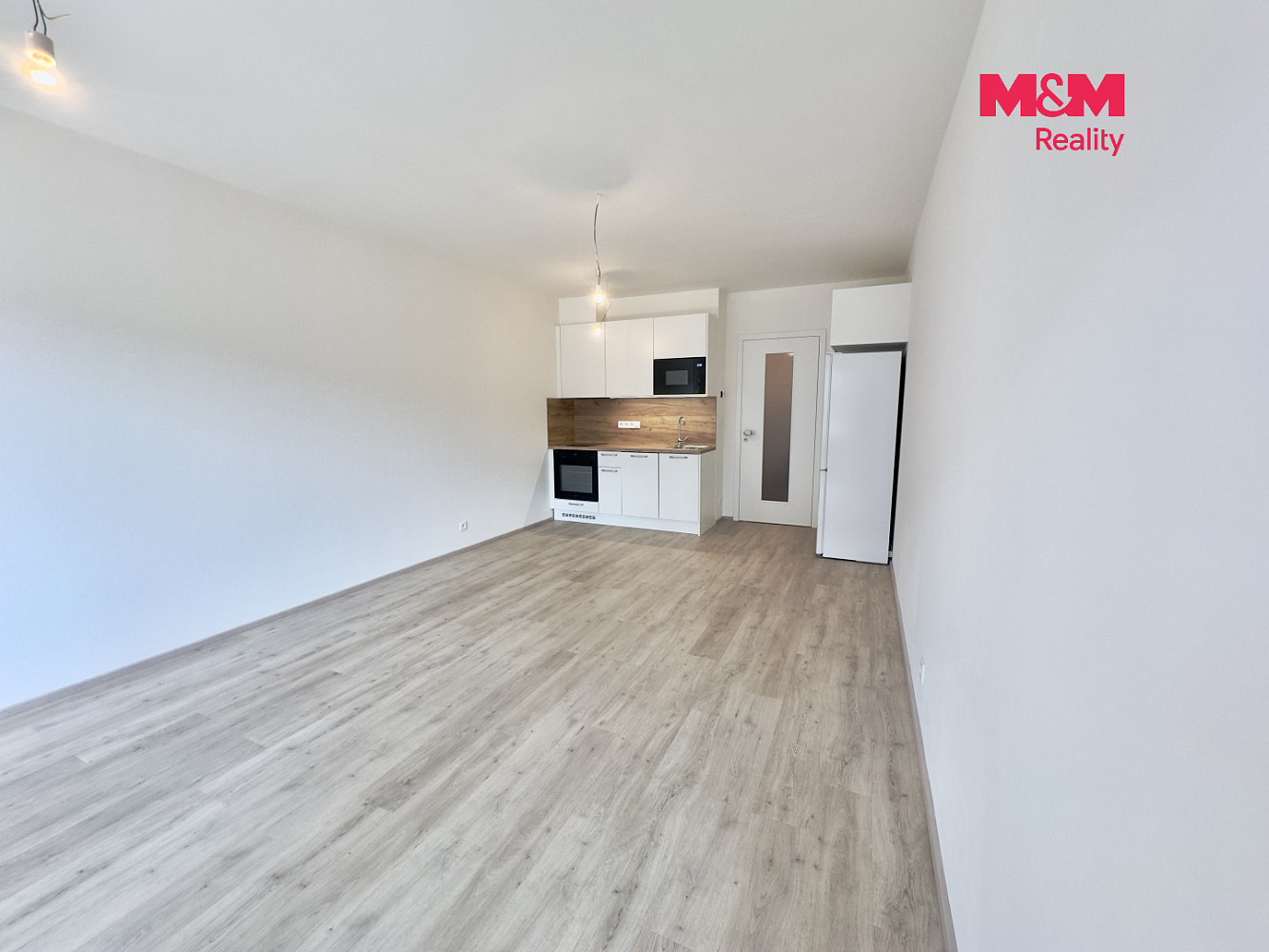 Pronájem bytu 1+kk 34 m² – fotografie 3