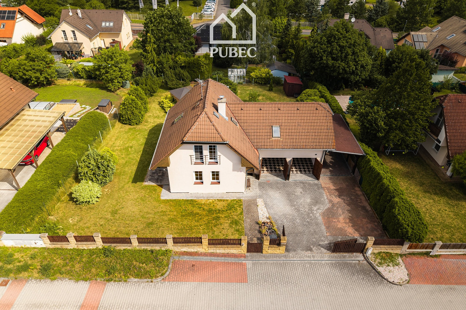 Prodej domu 146 m² s pozemkem 979 m² — photo 2
