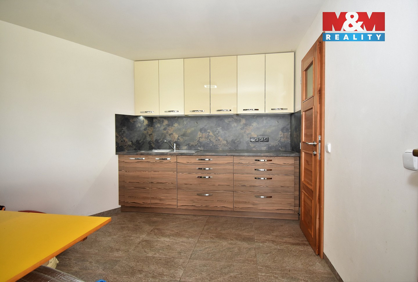 Prodej výrobních prostor 1 200 m² — photo 3