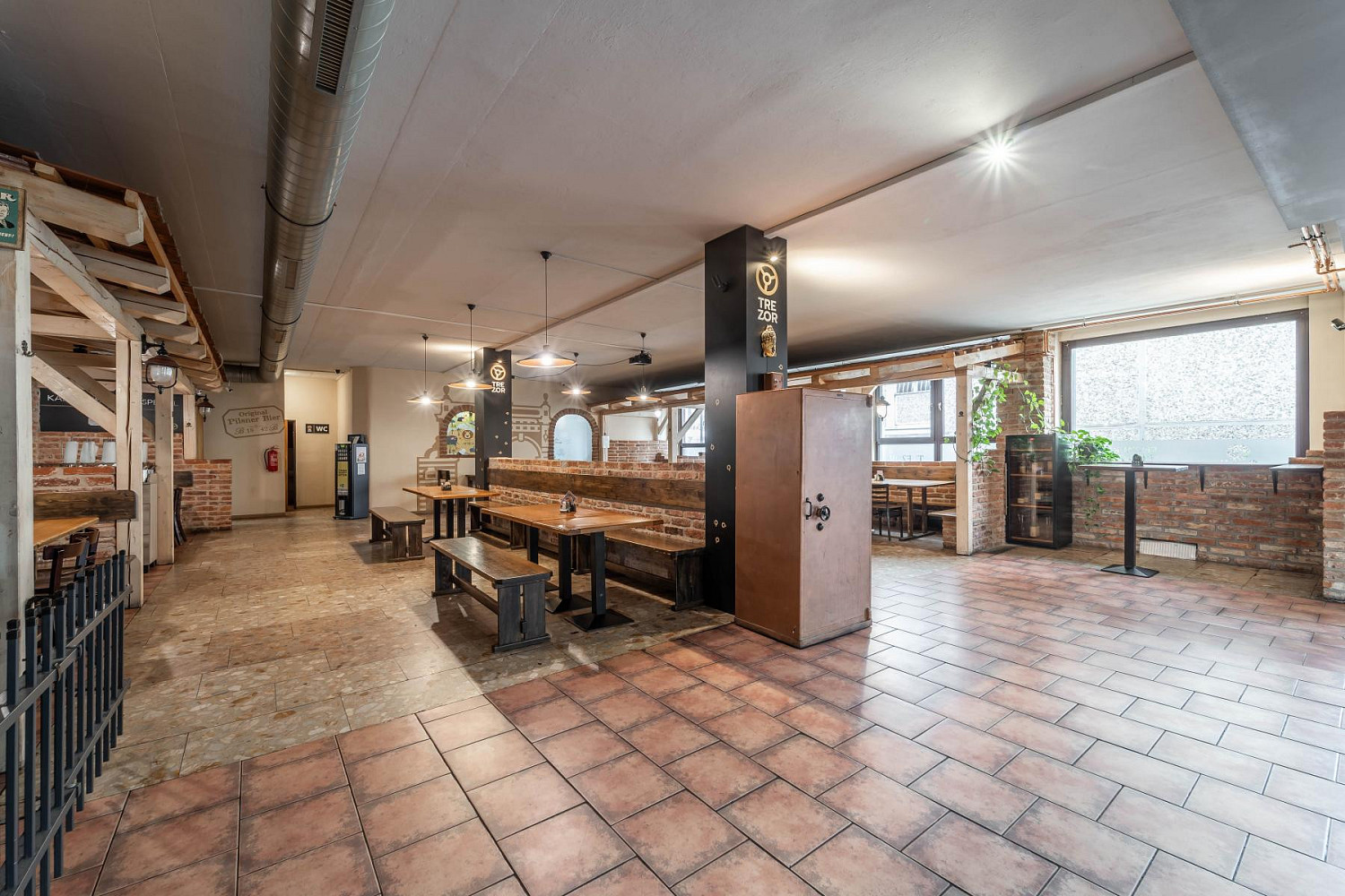 Pronájem restaurace 610 m² – pohled 6