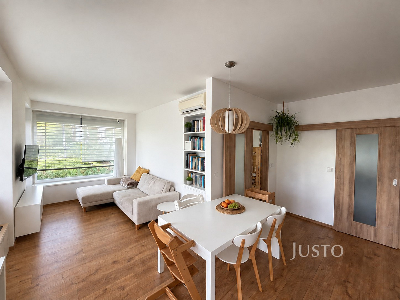 Pronájem bytu 2+kk 47 m² – fotografie 2