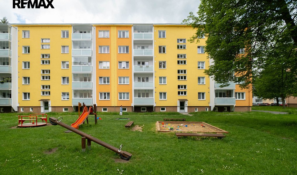 Prodej bytu 3+1 73 m², Rožnov pod Radhoštěm – fotka 1 z 27