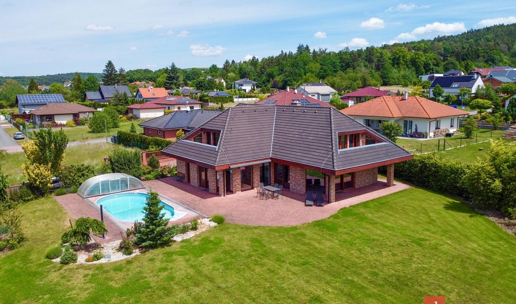 Prodej domu 372 m² s pozemkem 2 751 m², Štěnovice – náhled fotky 5