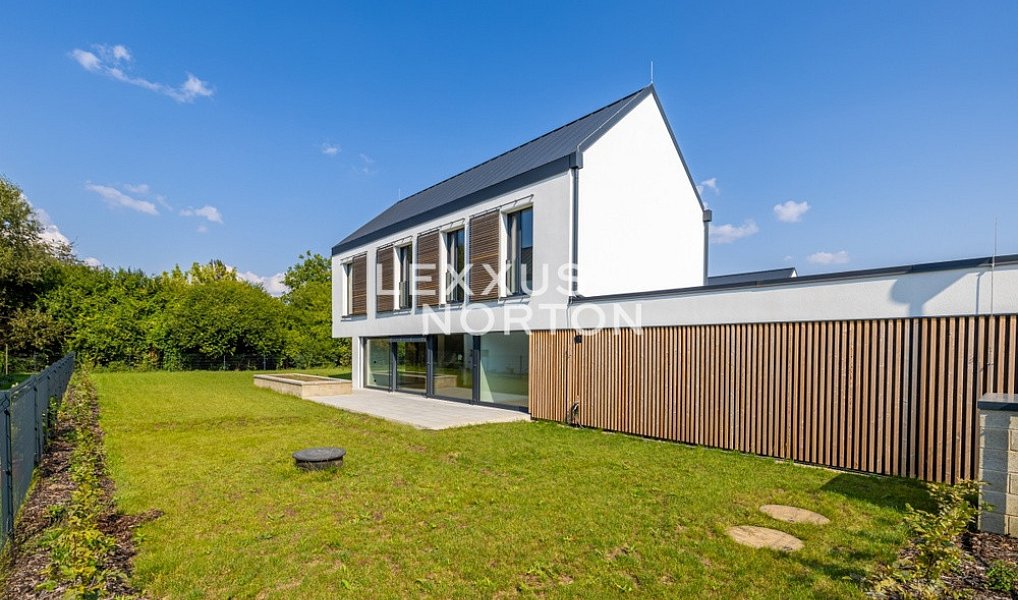 Prodej domu 182 m² s pozemkem 701 m², Přezletice – náhled fotky 2