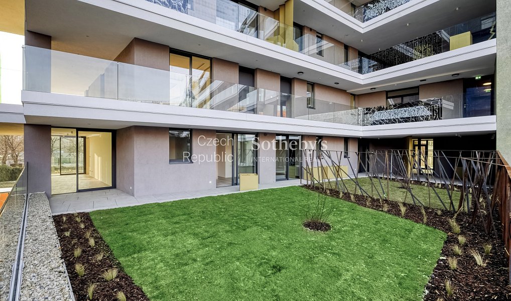Pronájem bytu 4+kk 129 m², Praha – náhled fotky 2