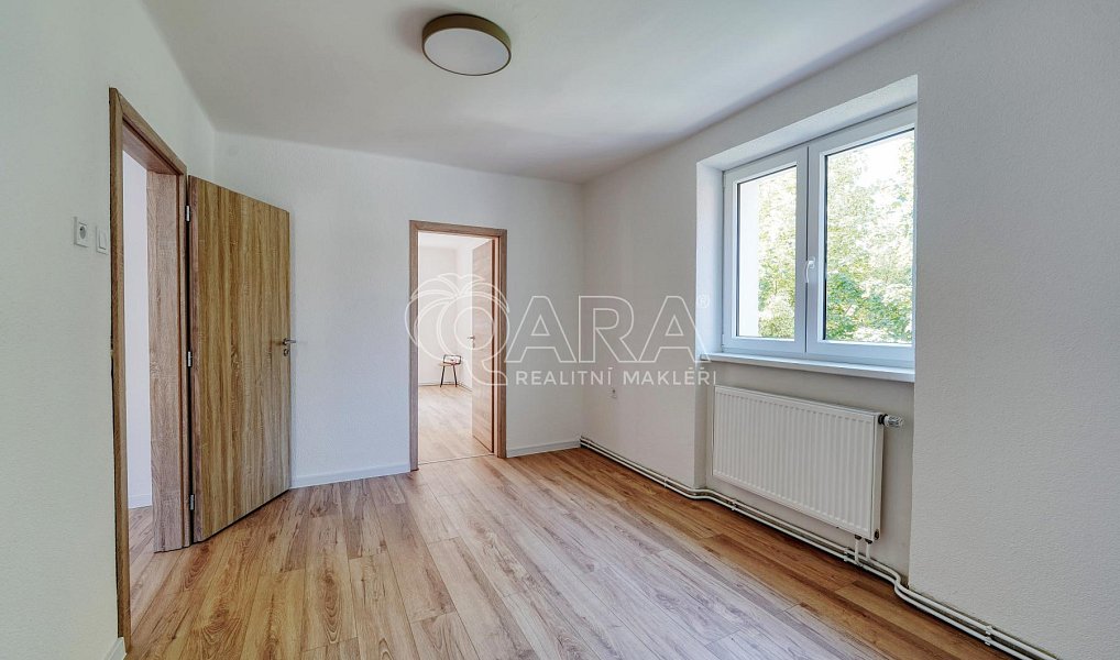 Prodej bytu 3+1 90 m², Vimperk – náhled fotky 15