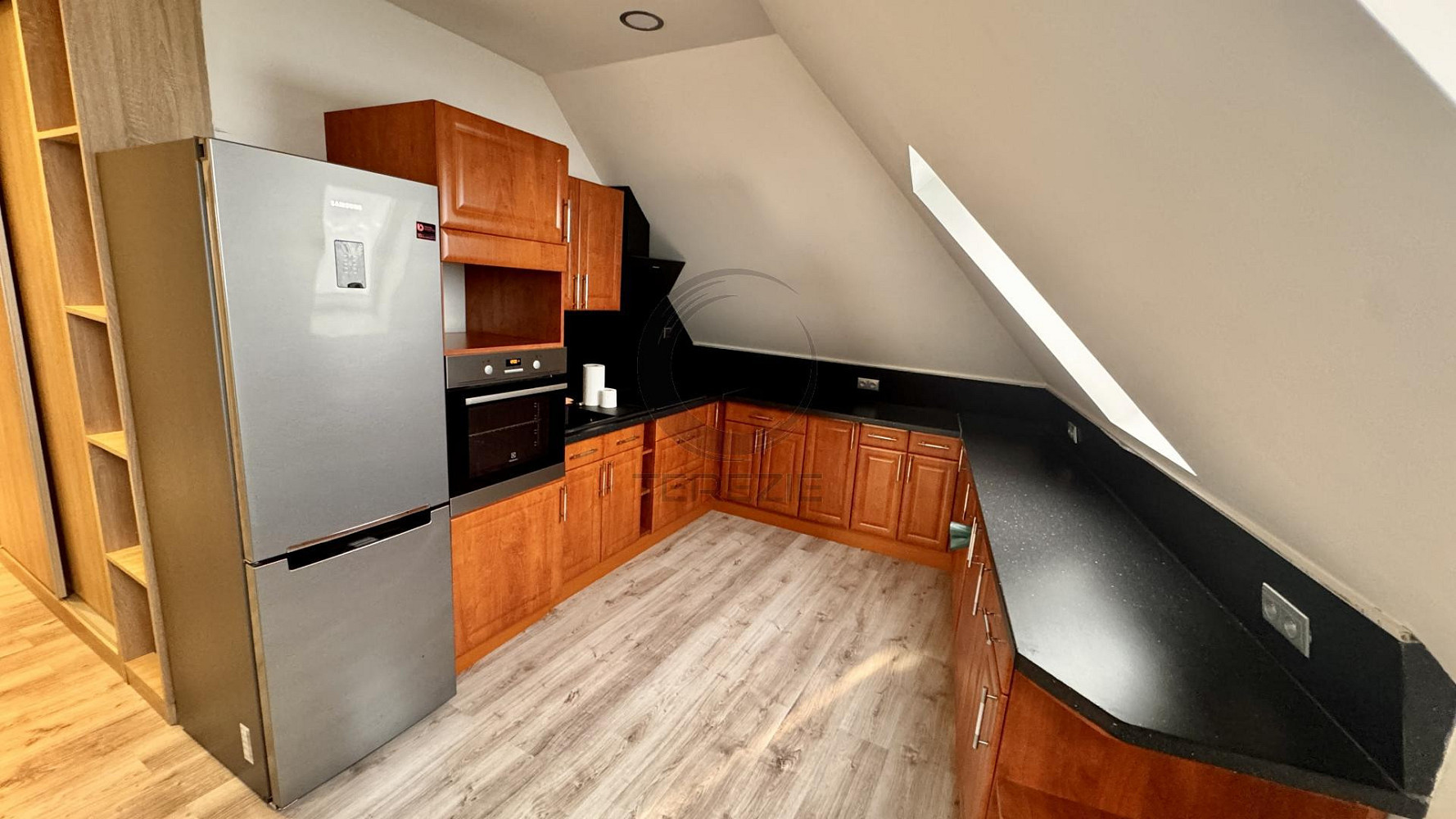 Pronájem bytu 2+1 81 m² – fotografie 2
