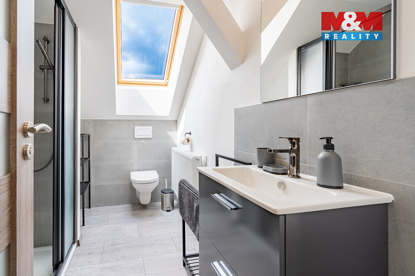 Pronájem bytu atypického 60 m² — photo 2