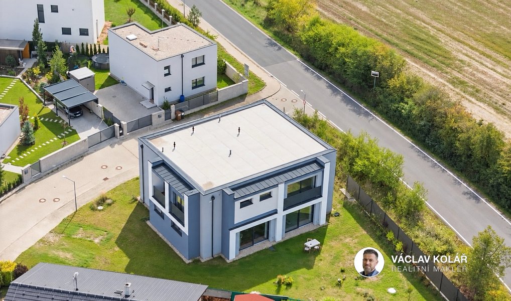 Prodej domu 338 m² s pozemkem 816 m², Horoušany – náhled fotky 48