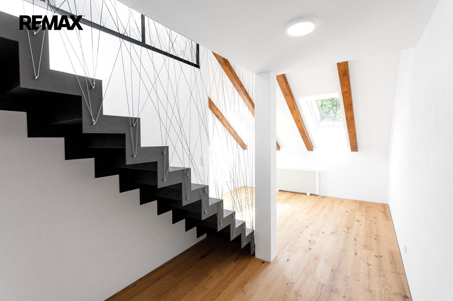 Pronájem bytu 1+kk 45 m² – pohled 2