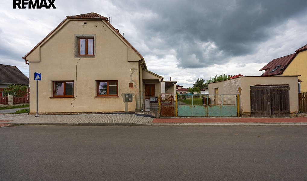 Prodej domu 290 m² s pozemkem 718 m², Vejprnice – fotka 1 z 41