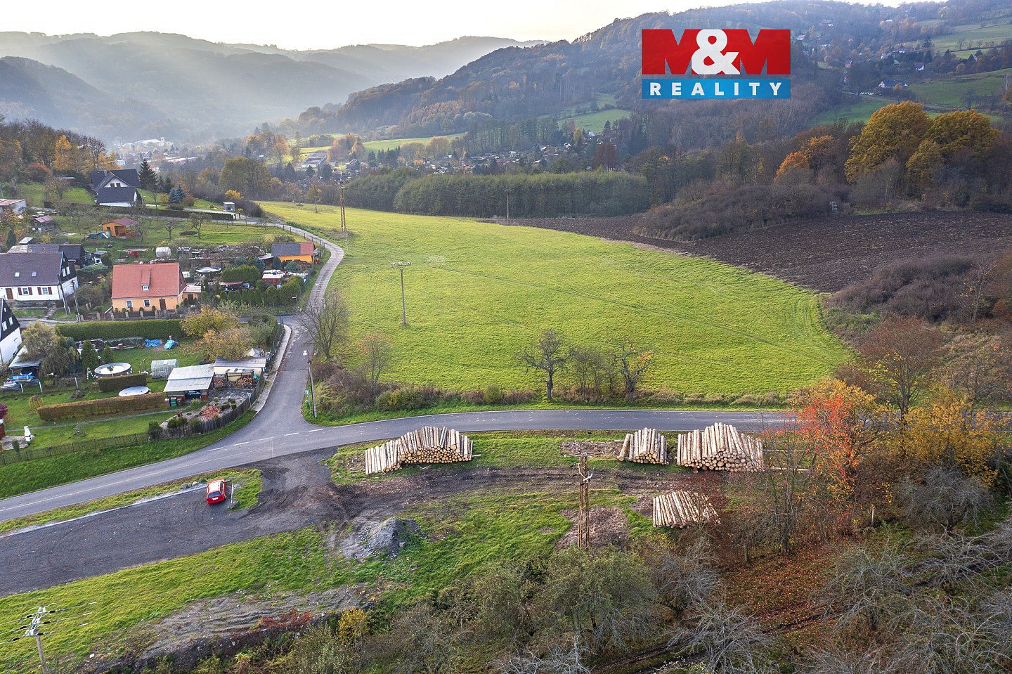 Prodej stavebního pozemku 7 275 m²