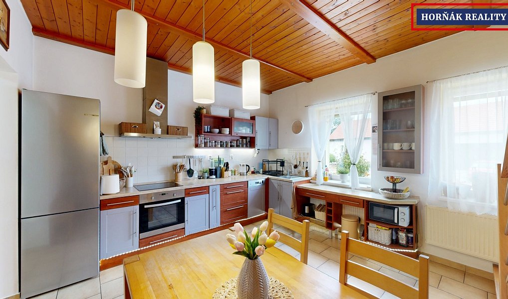 Prodej domu 121 m² s pozemkem 143 m², Bučovice – fotka 1 z 31