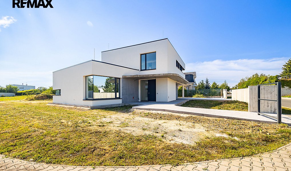 Prodej domu 206 m² s pozemkem 1 232 m², Jesenice – náhled fotky 5