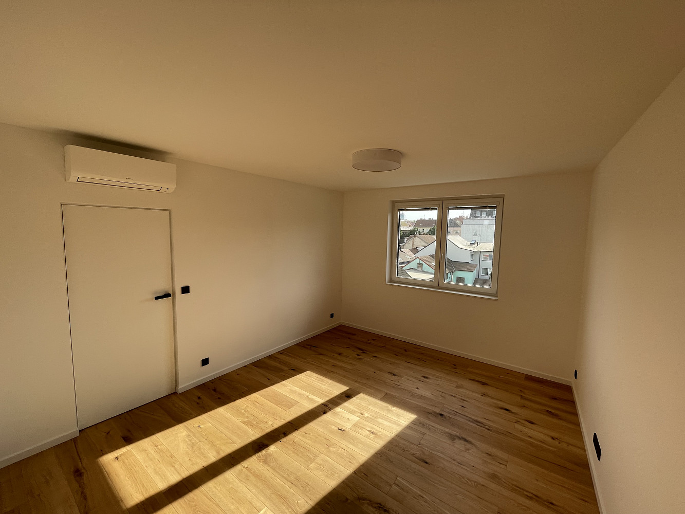 Prodej bytu 2+kk 70 m² – pohled 3