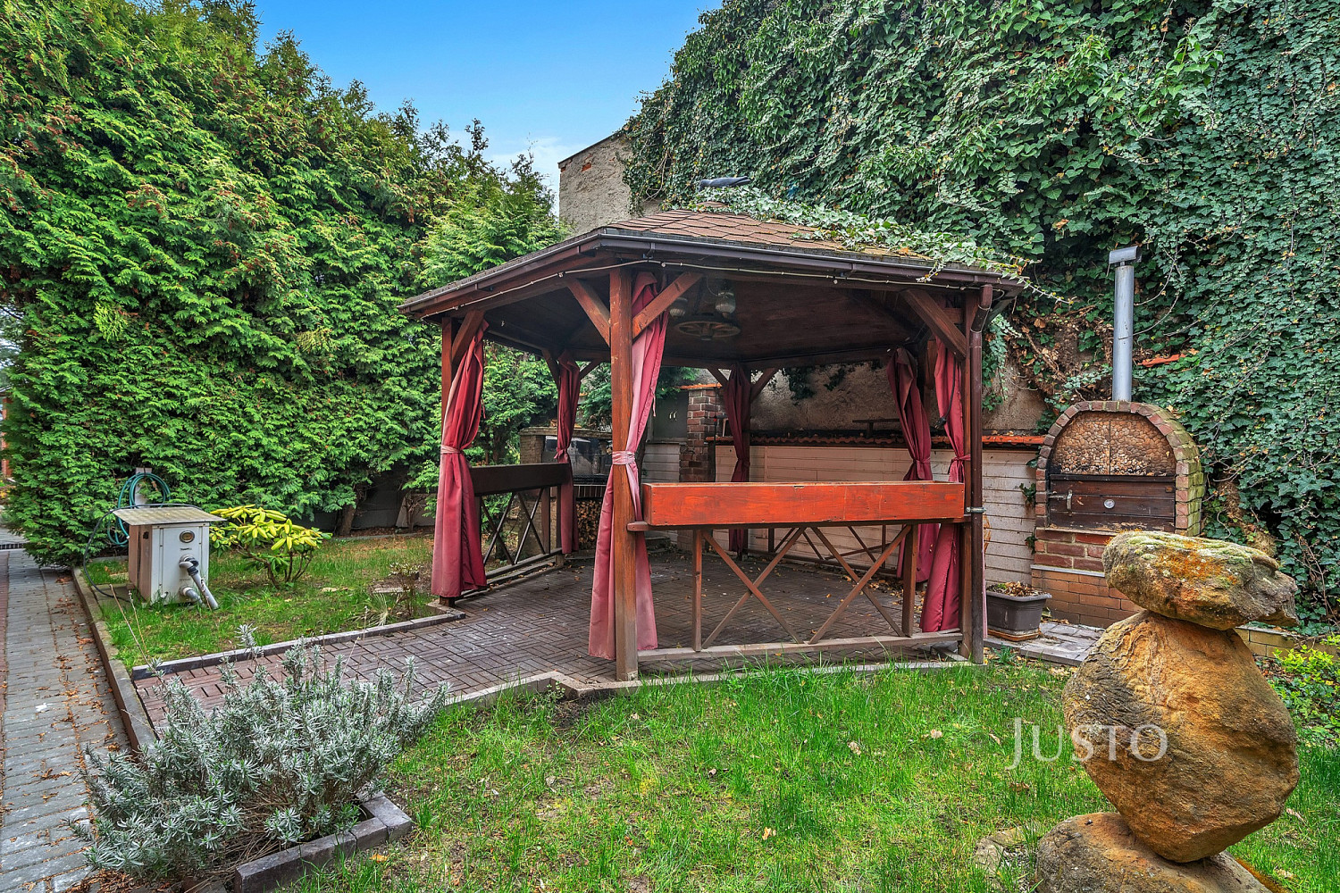 Prodej domu 250 m² s pozemkem 536 m² – další