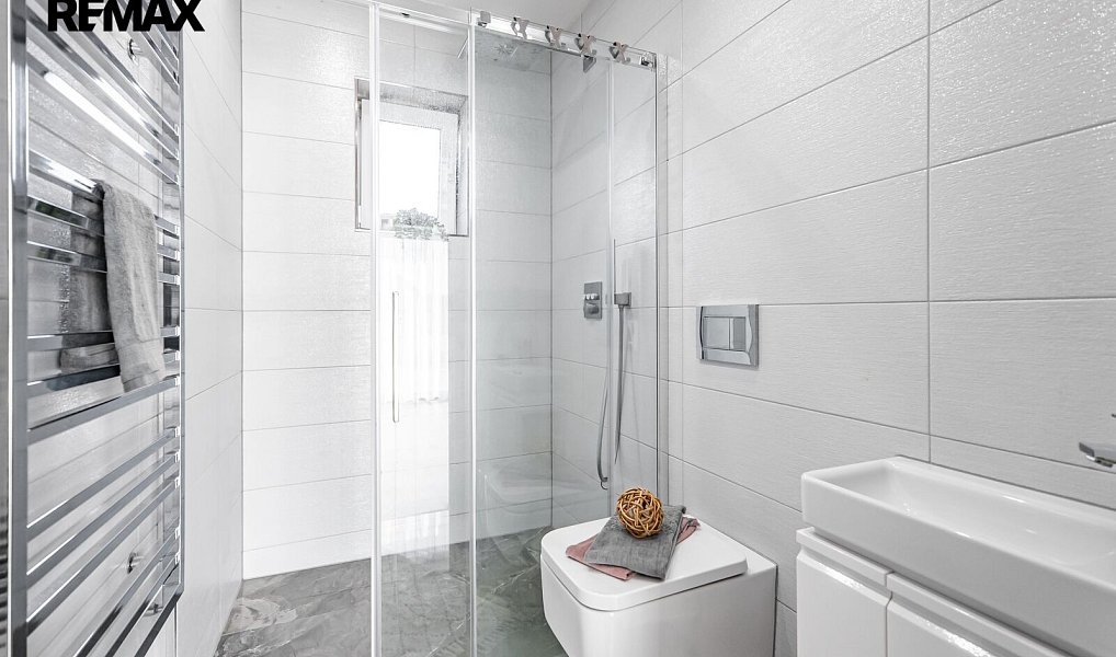 Prodej domu 221 m² s pozemkem 1 036 m², Královice – náhled fotky 10