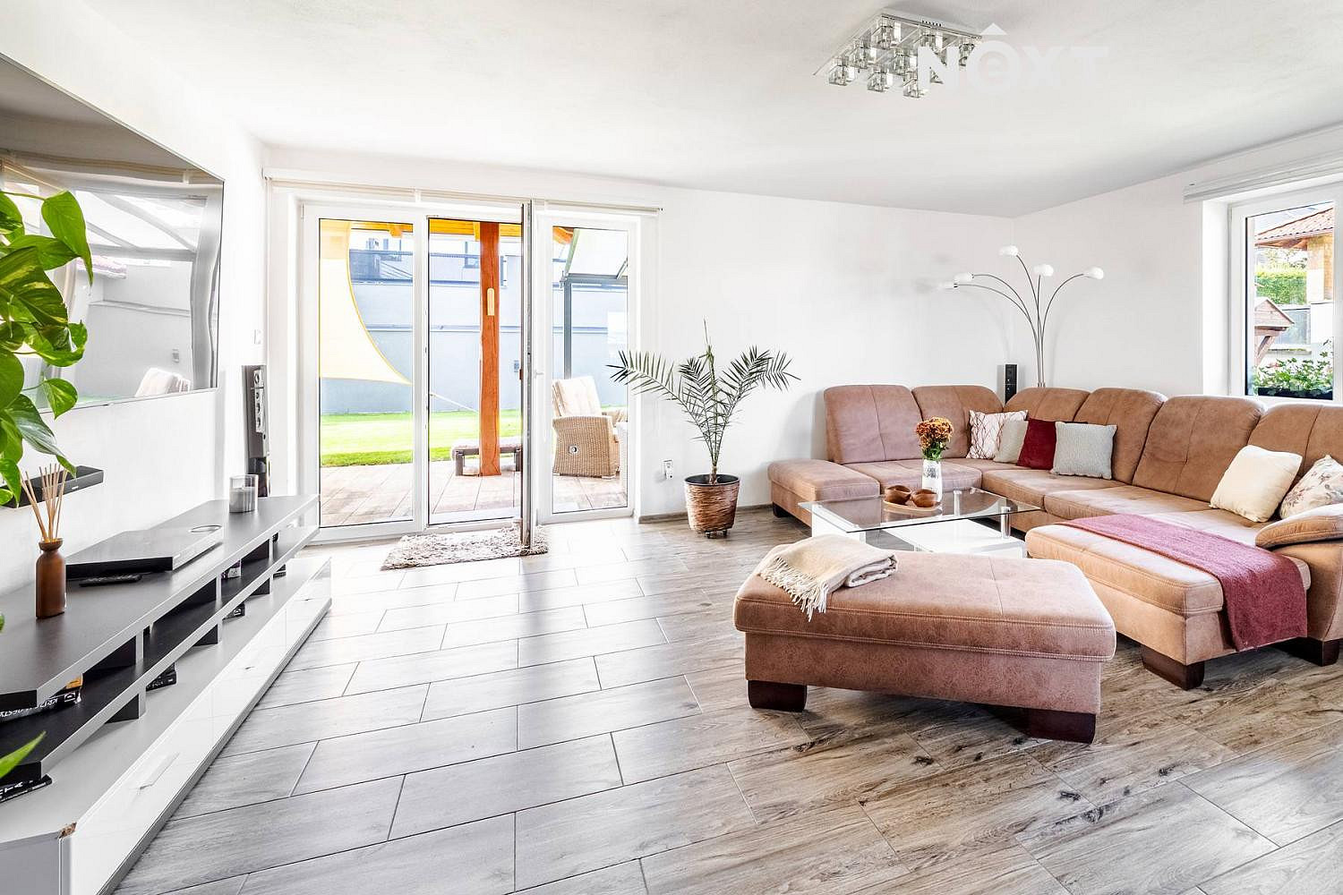 Prodej domu 140 m² s pozemkem 917 m² – fotografie 2