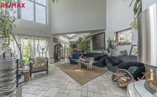Prodej domu 309 m² s pozemkem 1 326 m², Lipová, Jesenice, okres Praha-západ