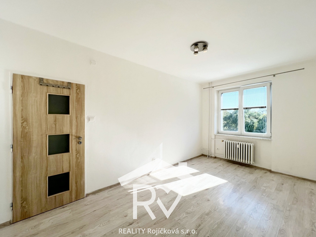 Pronájem bytu 2+1 52 m² – fotografie 3