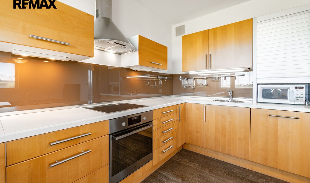 Pronájem bytu 2+kk 55 m², Šestajovice – náhled fotky 8