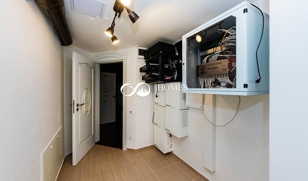 Prodej domu 484 m² s pozemkem 5 684 m², Praha – náhled fotky 36