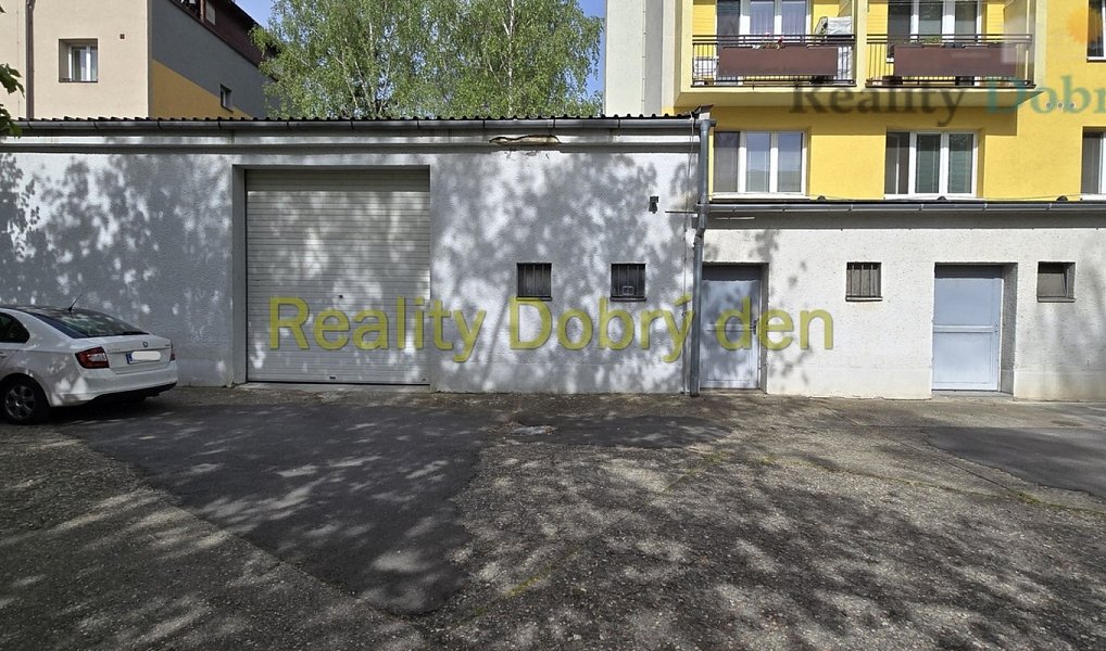 Prodej bytu 3+1 65 m², Opava – náhled fotky 24