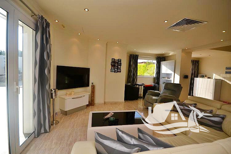 Prodej domu 150 m² s pozemkem 600 m² — photo 3