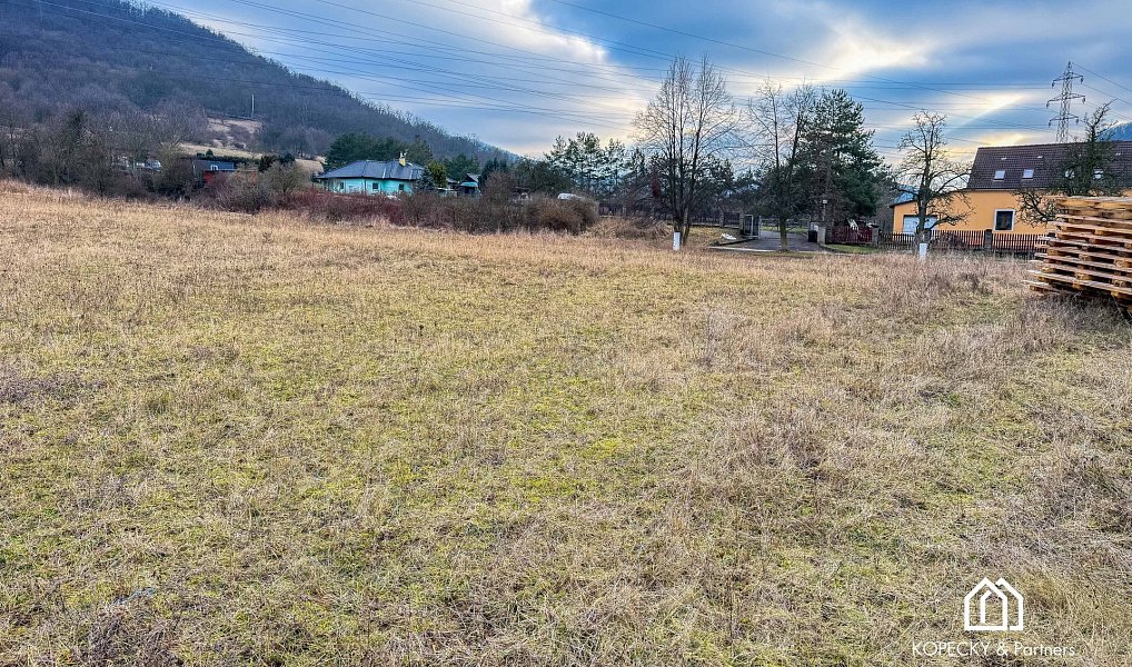 Prodej stavebního pozemku 1 299 m², Trmice – náhled fotky 9