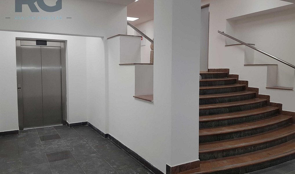 Prodej obchodních prostor 173 m², Písek – náhled fotky 4