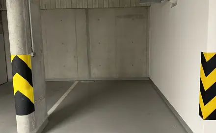 Pronájem garážového stání 15 m² Praha 3, Olgy Havlové, Praha 3 - Žižkov