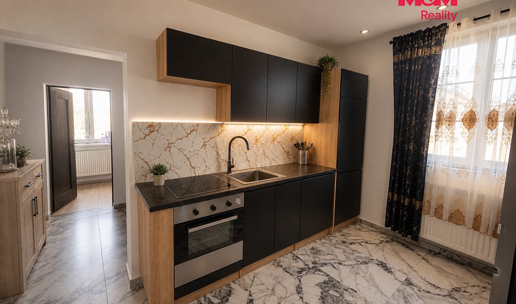 Prodej domu 216 m² s pozemkem 838 m², Vratimov – náhled fotky 2