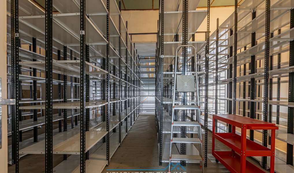 Prodej skladovacích prostor 797 m², Lesná – náhled fotky 10