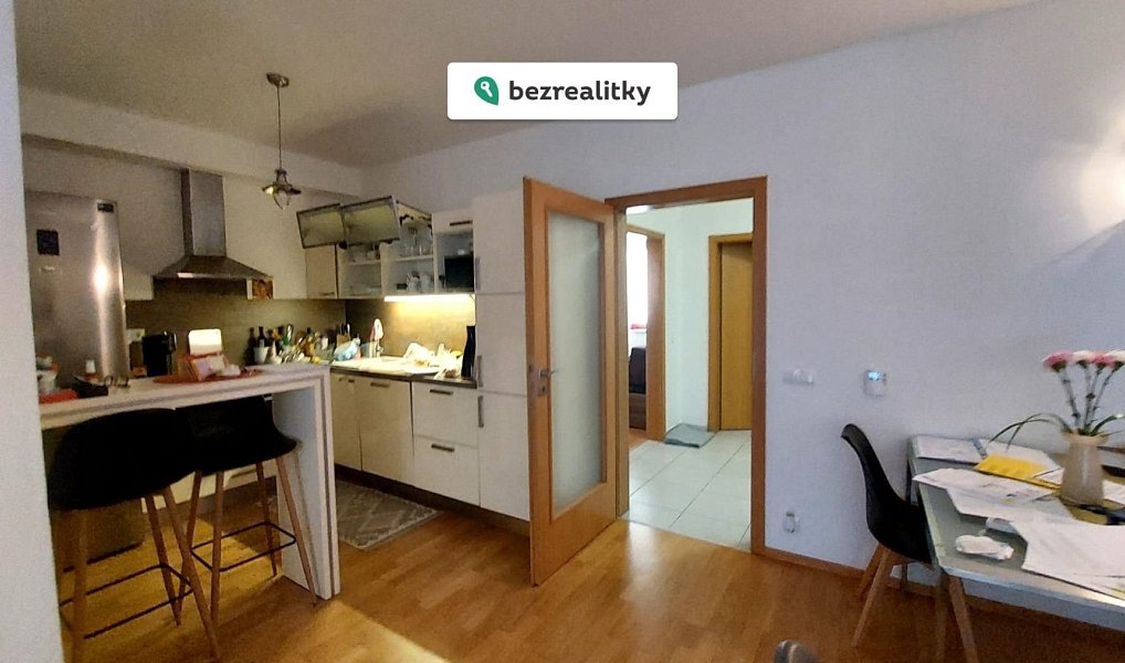 Prodej bytu 3+1 76 m², Praha – náhled fotky 2