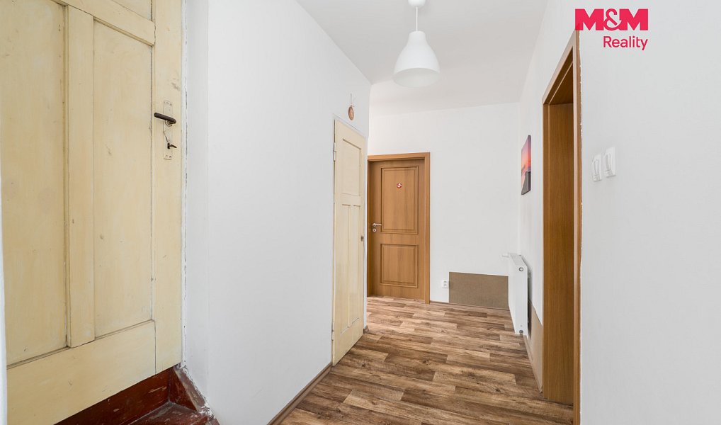 Prodej domu 149 m² s pozemkem 877 m², Hrob – náhled fotky 8