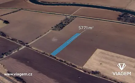 Prodej pole 2 885 m², Kroměříž