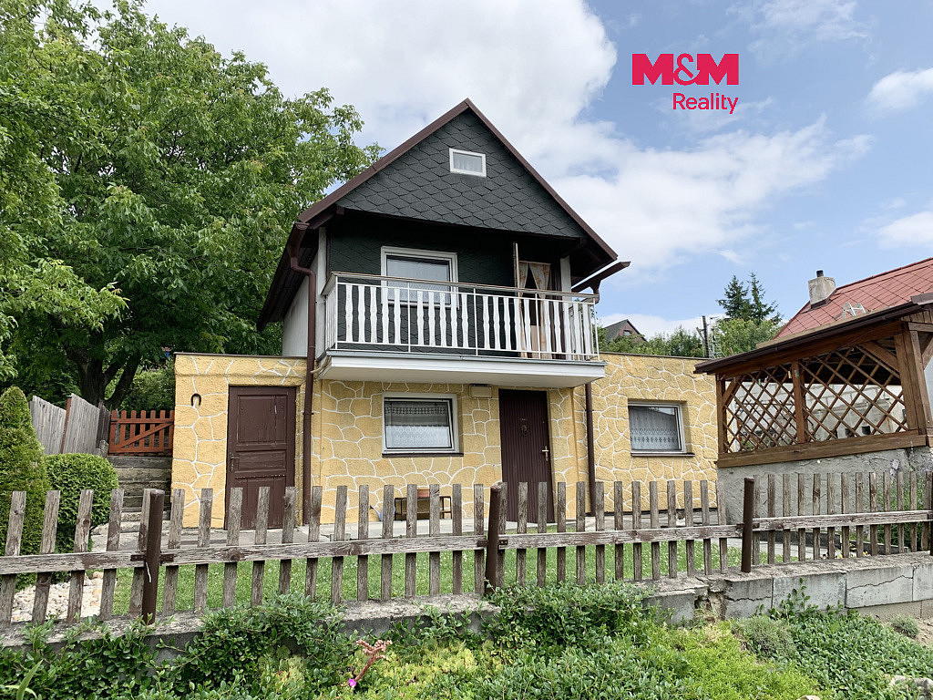Shtëpi, 72 m², tokë 804 m²