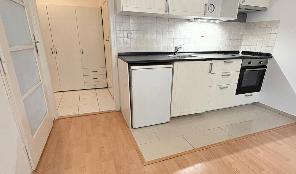 Prodej bytu 2+kk 43 m², Praha – náhled fotky 2