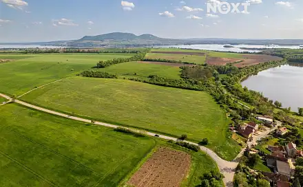 Prodej stavebního pozemku 62 276 m², Pouzdřany