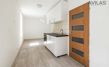 Pronájem bytu 1+kk 27 m², Zvěstov - Roudný, okres Benešov
