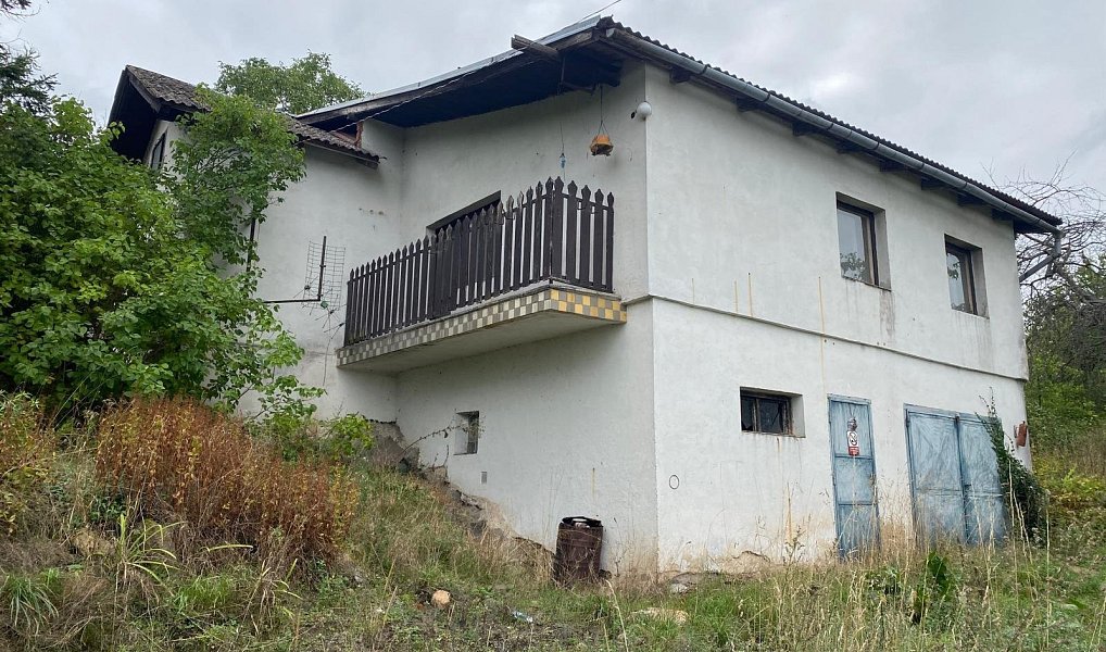 Prodej domu 200 m² s pozemkem 3 609 m², Lubenec – náhled fotky 9