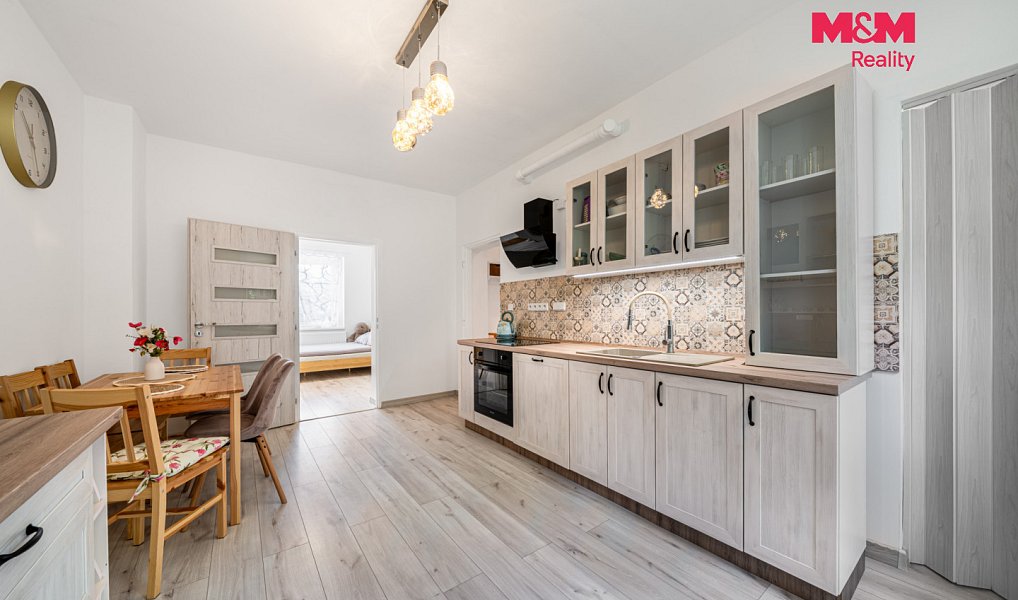 Prodej bytu 3+1 76 m², Dalovice – náhled fotky 2
